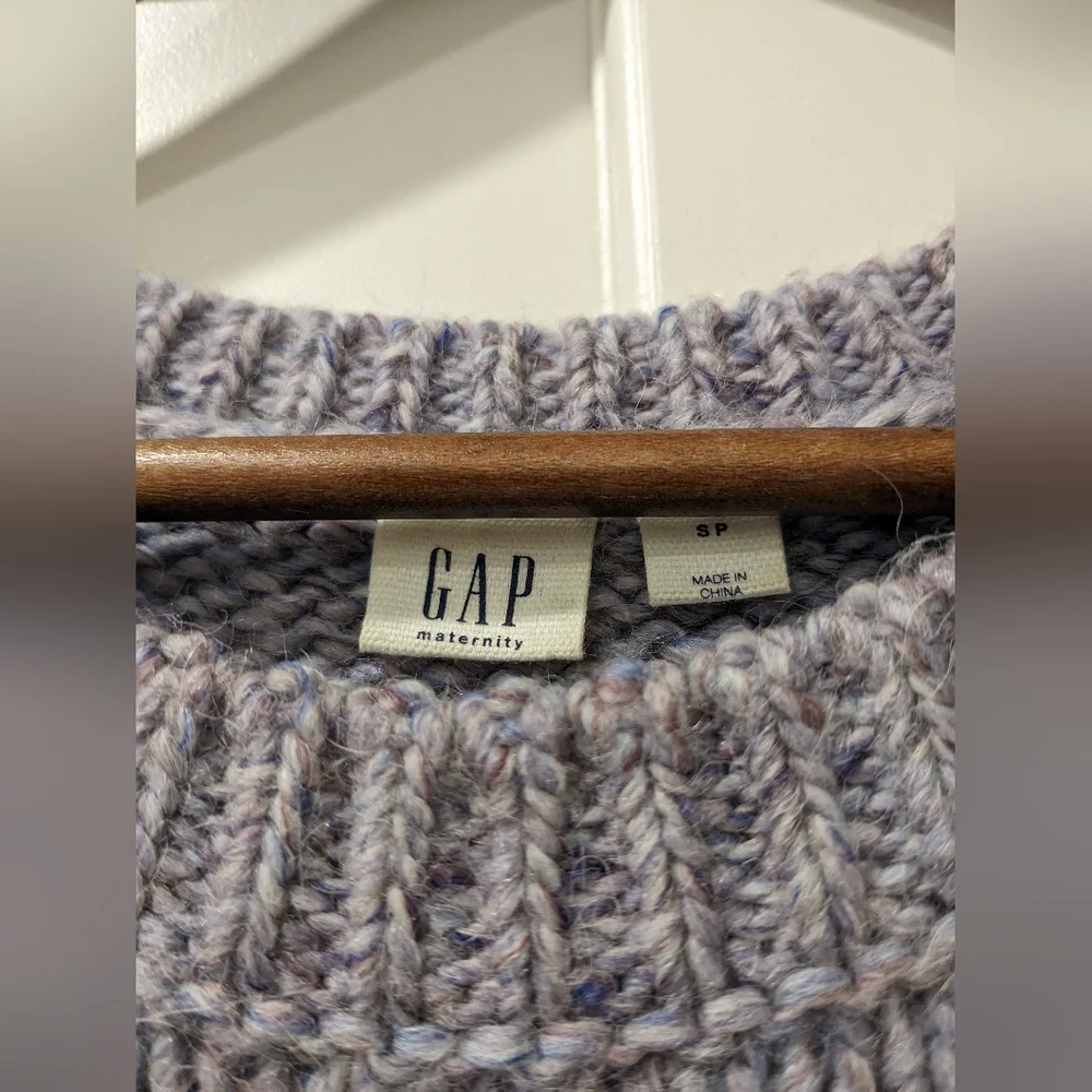 Gap Maternity Sweater. Size Small. - Picture 4 of 5